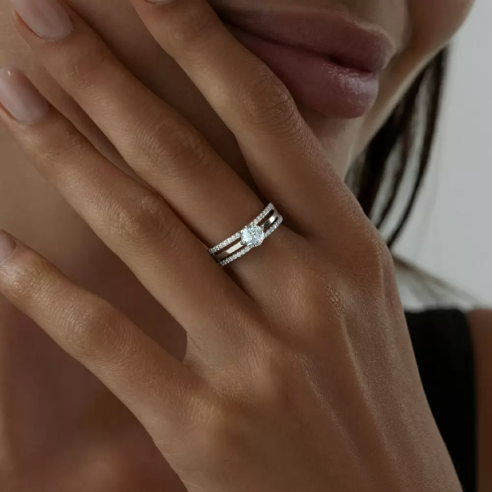 Кольцо один камень 94012244 серебро